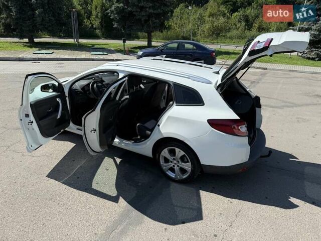Белый Рено Меган, объемом двигателя 1.5 л и пробегом 225 тыс. км за 7699 $, фото 70 на Automoto.ua