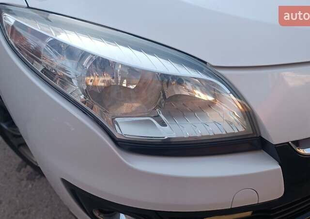 Белый Рено Меган, объемом двигателя 1.5 л и пробегом 265 тыс. км за 6900 $, фото 26 на Automoto.ua