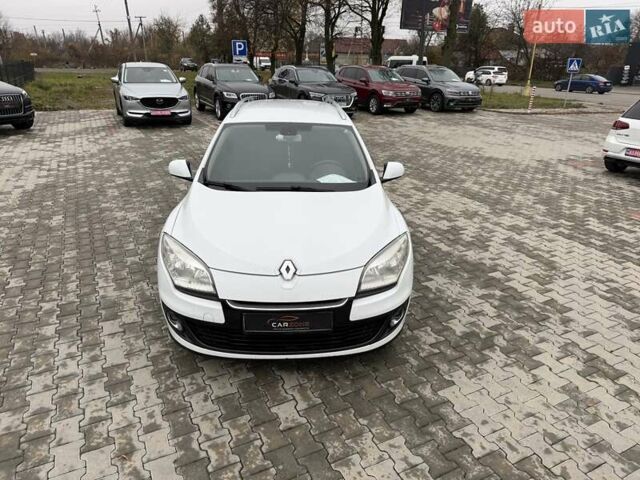 Белый Рено Меган, объемом двигателя 1.46 л и пробегом 306 тыс. км за 7200 $, фото 1 на Automoto.ua