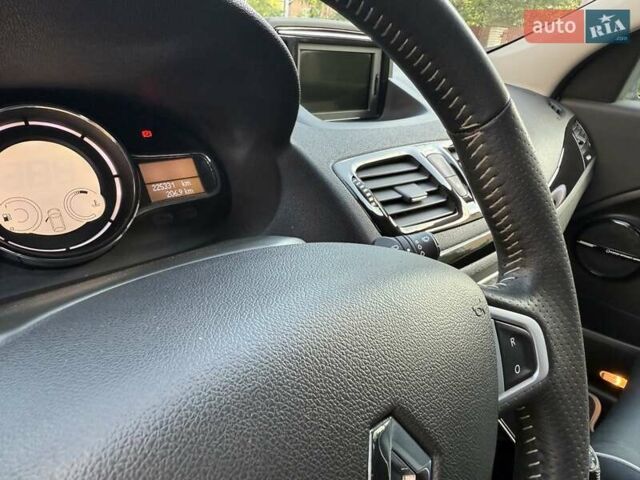 Белый Рено Меган, объемом двигателя 1.5 л и пробегом 225 тыс. км за 7699 $, фото 151 на Automoto.ua