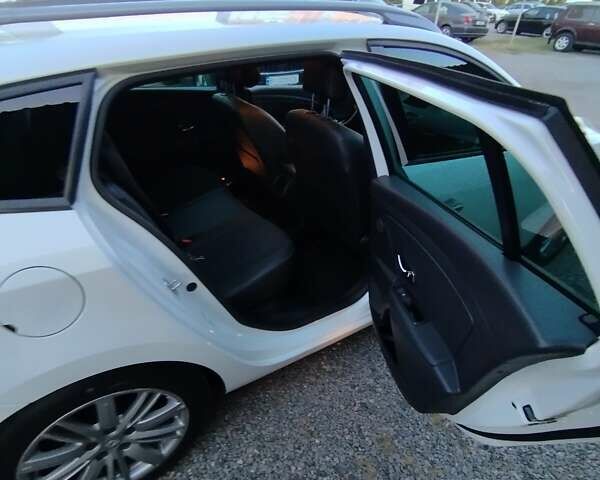 Білий Рено Меган, об'ємом двигуна 1.5 л та пробігом 250 тис. км за 9300 $, фото 29 на Automoto.ua