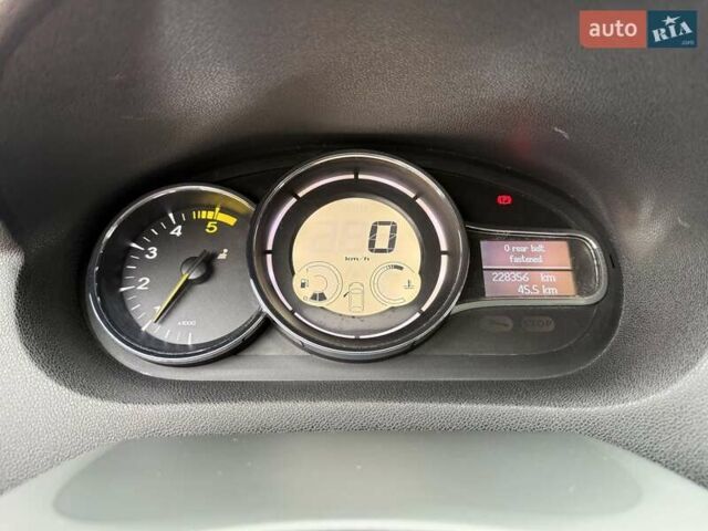 Білий Рено Меган, об'ємом двигуна 1.5 л та пробігом 228 тис. км за 8999 $, фото 101 на Automoto.ua