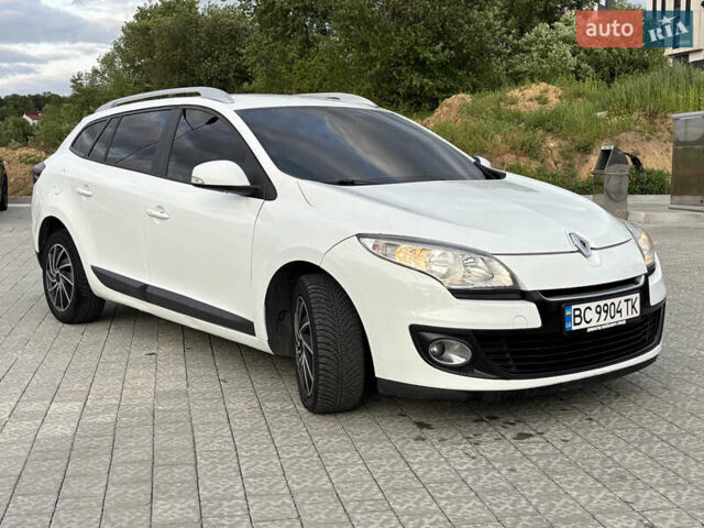 Білий Рено Меган, об'ємом двигуна 1.46 л та пробігом 260 тис. км за 7099 $, фото 4 на Automoto.ua