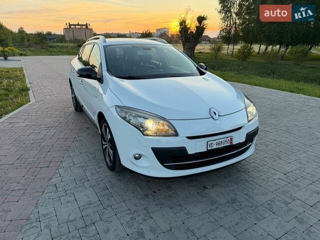 Білий Рено Меган, об'ємом двигуна 1.46 л та пробігом 246 тис. км за 8999 $, фото 34 на Automoto.ua