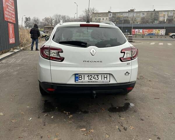 Белый Рено Меган, объемом двигателя 1.46 л и пробегом 170 тыс. км за 7550 $, фото 7 на Automoto.ua