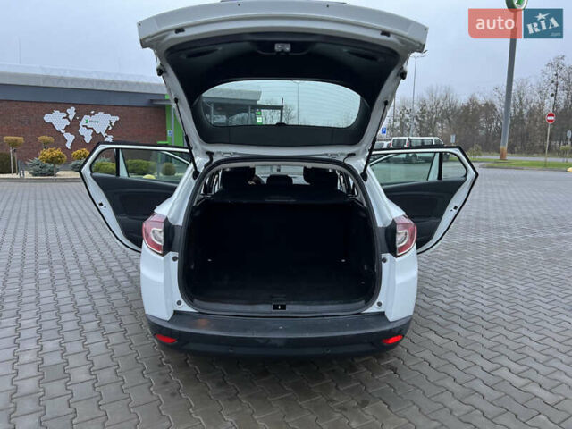 Білий Рено Меган, об'ємом двигуна 1.5 л та пробігом 250 тис. км за 7900 $, фото 9 на Automoto.ua