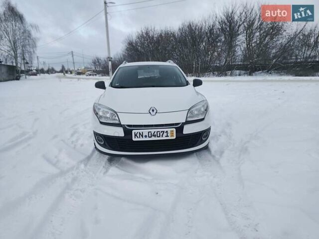 Білий Рено Меган, об'ємом двигуна 1.6 л та пробігом 194 тис. км за 7700 $, фото 1 на Automoto.ua