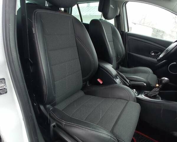 Білий Рено Меган, об'ємом двигуна 1.5 л та пробігом 275 тис. км за 7600 $, фото 29 на Automoto.ua