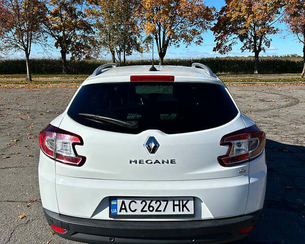 Белый Рено Меган, объемом двигателя 1.5 л и пробегом 277 тыс. км за 7700 $, фото 5 на Automoto.ua