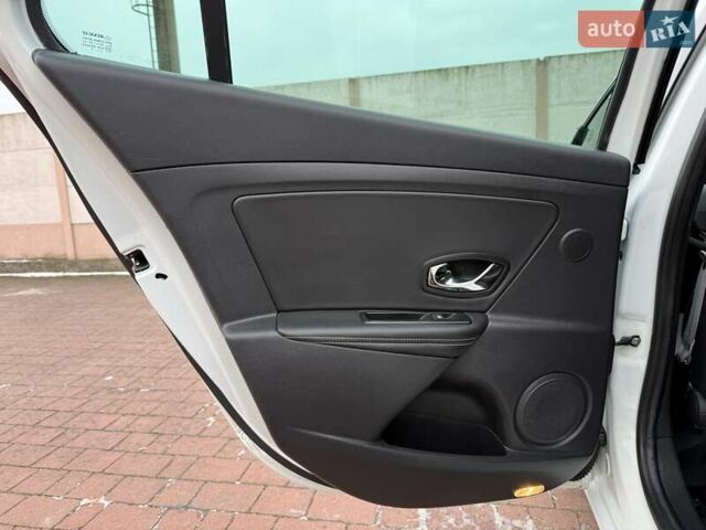 Білий Рено Меган, об'ємом двигуна 1.5 л та пробігом 228 тис. км за 8999 $, фото 132 на Automoto.ua