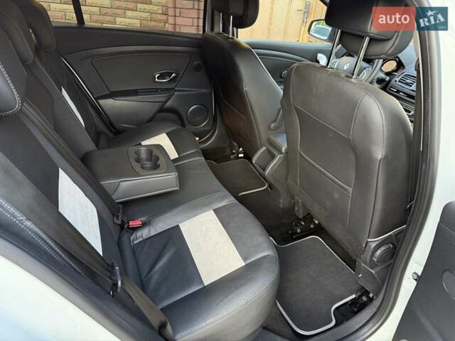 Белый Рено Меган, объемом двигателя 1.5 л и пробегом 225 тыс. км за 7699 $, фото 140 на Automoto.ua