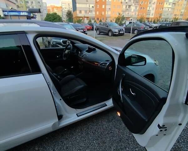 Білий Рено Меган, об'ємом двигуна 1.5 л та пробігом 250 тис. км за 9300 $, фото 23 на Automoto.ua