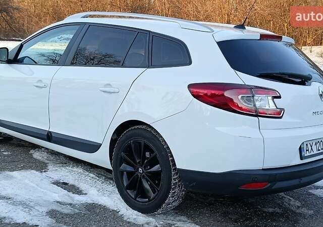 Белый Рено Меган, объемом двигателя 1.5 л и пробегом 216 тыс. км за 7800 $, фото 7 на Automoto.ua