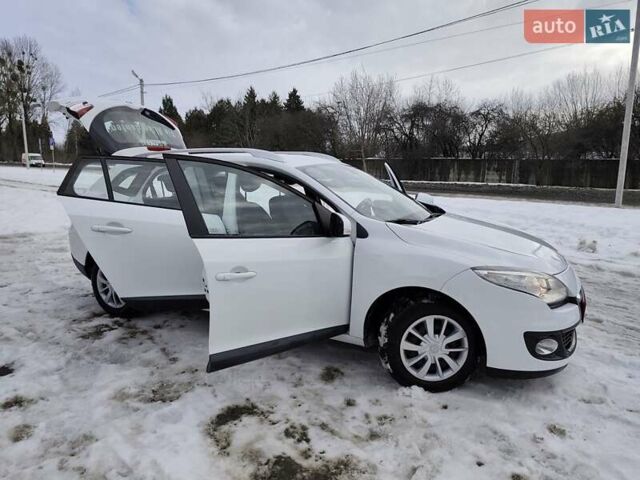 Белый Рено Меган, объемом двигателя 1.5 л и пробегом 250 тыс. км за 6700 $, фото 56 на Automoto.ua
