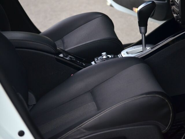 Белый Рено Меган, объемом двигателя 1.5 л и пробегом 162 тыс. км за 8555 $, фото 14 на Automoto.ua