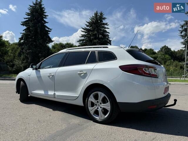 Белый Рено Меган, объемом двигателя 1.5 л и пробегом 225 тыс. км за 7699 $, фото 11 на Automoto.ua