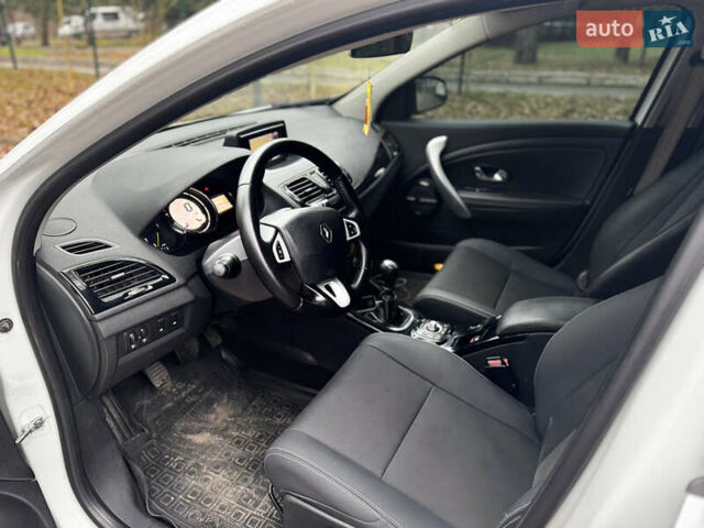 Білий Рено Меган, об'ємом двигуна 1.5 л та пробігом 260 тис. км за 8000 $, фото 16 на Automoto.ua