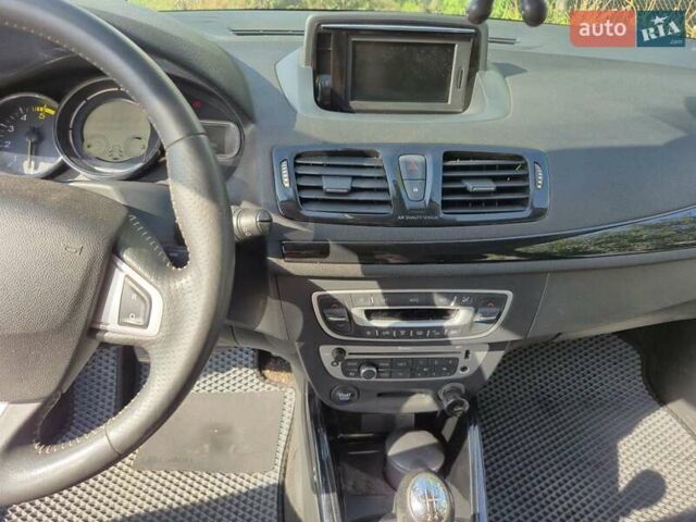 Белый Рено Меган, объемом двигателя 1.46 л и пробегом 270 тыс. км за 8900 $, фото 20 на Automoto.ua