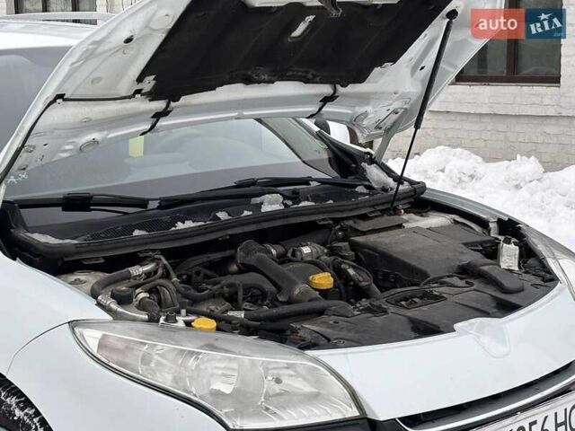 Білий Рено Меган, об'ємом двигуна 1.46 л та пробігом 265 тис. км за 6990 $, фото 30 на Automoto.ua