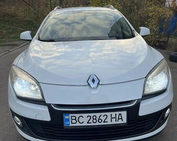 Белый Рено Меган, объемом двигателя 1.5 л и пробегом 310 тыс. км за 8300 $, фото 10 на Automoto.ua