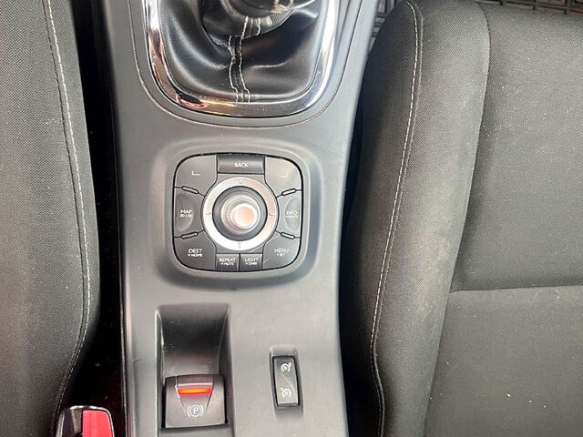 Белый Рено Меган, объемом двигателя 1.5 л и пробегом 190 тыс. км за 8000 $, фото 11 на Automoto.ua