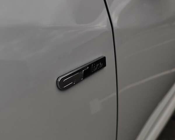 Белый Рено Меган, объемом двигателя 1.5 л и пробегом 264 тыс. км за 8200 $, фото 2 на Automoto.ua