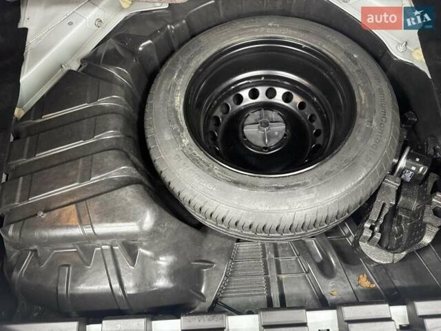 Білий Рено Меган, об'ємом двигуна 1.5 л та пробігом 270 тис. км за 6699 $, фото 77 на Automoto.ua