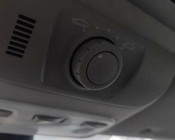 Белый Рено Меган, объемом двигателя 1.5 л и пробегом 264 тыс. км за 8200 $, фото 18 на Automoto.ua