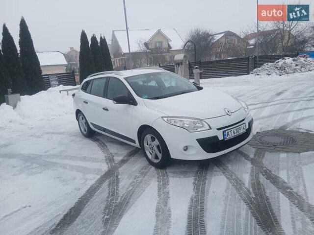 Білий Рено Меган, об'ємом двигуна 1.6 л та пробігом 171 тис. км за 7300 $, фото 10 на Automoto.ua