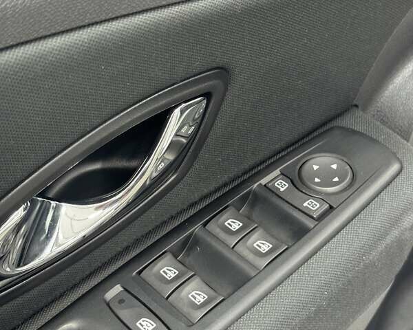 Білий Рено Меган, об'ємом двигуна 1.5 л та пробігом 270 тис. км за 6699 $, фото 87 на Automoto.ua