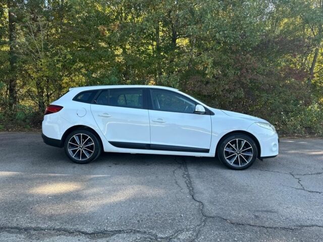 Белый Рено Меган, объемом двигателя 1.5 л и пробегом 3 тыс. км за 7200 $, фото 6 на Automoto.ua