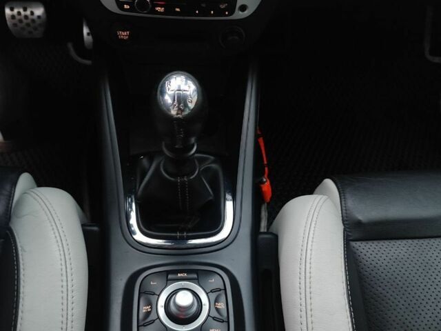 Белый Рено Меган, объемом двигателя 1.5 л и пробегом 264 тыс. км за 8200 $, фото 13 на Automoto.ua