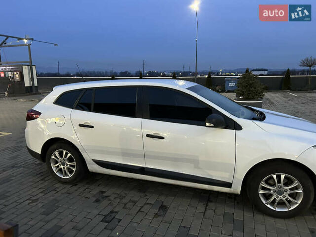 Білий Рено Меган, об'ємом двигуна 1.46 л та пробігом 304 тис. км за 6499 $, фото 11 на Automoto.ua