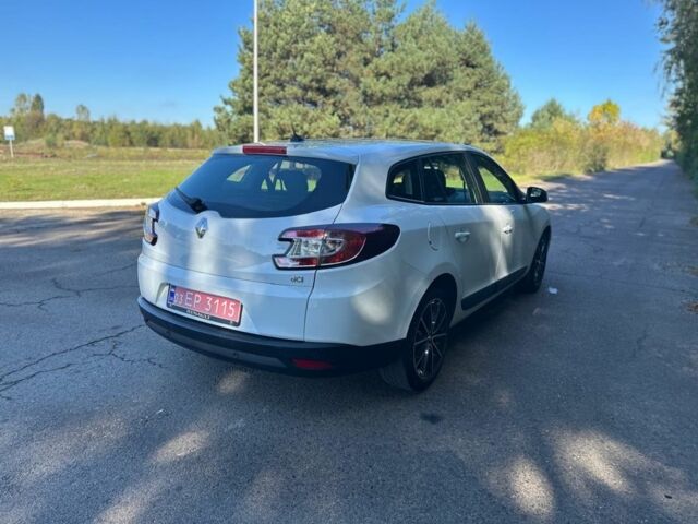 Белый Рено Меган, объемом двигателя 1.5 л и пробегом 3 тыс. км за 7200 $, фото 5 на Automoto.ua