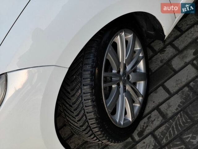 Белый Рено Меган, объемом двигателя 1.46 л и пробегом 285 тыс. км за 8000 $, фото 8 на Automoto.ua