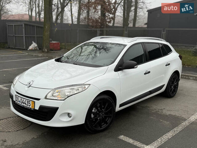 Білий Рено Меган, об'ємом двигуна 1.6 л та пробігом 235 тис. км за 7500 $, фото 3 на Automoto.ua