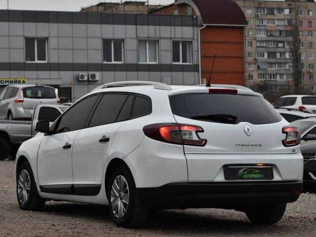 Белый Рено Меган, объемом двигателя 1.5 л и пробегом 231 тыс. км за 6950 $, фото 3 на Automoto.ua