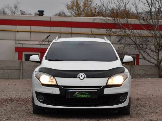 Белый Рено Меган, объемом двигателя 1.5 л и пробегом 231 тыс. км за 6950 $, фото 5 на Automoto.ua