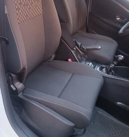 Белый Рено Меган, объемом двигателя 1.5 л и пробегом 265 тыс. км за 6900 $, фото 49 на Automoto.ua