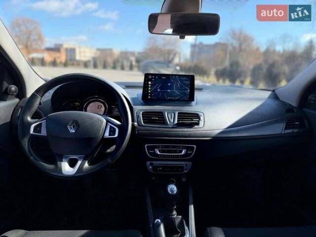 Білий Рено Меган, об'ємом двигуна 1.46 л та пробігом 262 тис. км за 7200 $, фото 16 на Automoto.ua