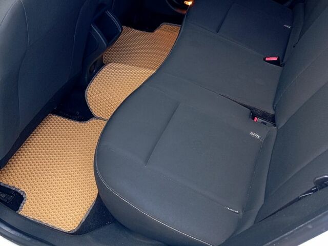 Білий Рено Меган, об'ємом двигуна 1.5 л та пробігом 233 тис. км за 7800 $, фото 6 на Automoto.ua