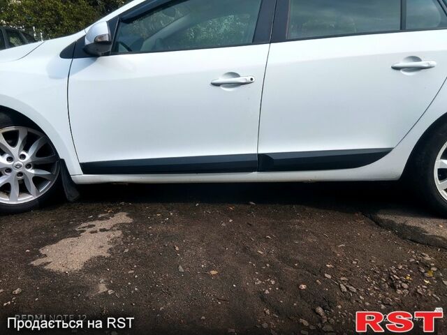 Белый Рено Меган, объемом двигателя 1.5 л и пробегом 308 тыс. км за 7200 $, фото 3 на Automoto.ua