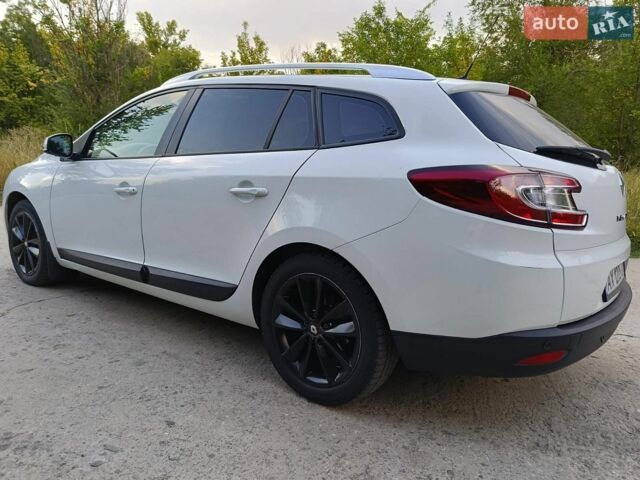 Білий Рено Меган, об'ємом двигуна 1.5 л та пробігом 241 тис. км за 7500 $, фото 2 на Automoto.ua