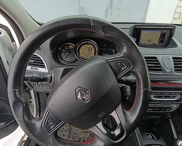 Білий Рено Меган, об'ємом двигуна 1.5 л та пробігом 220 тис. км за 8700 $, фото 31 на Automoto.ua