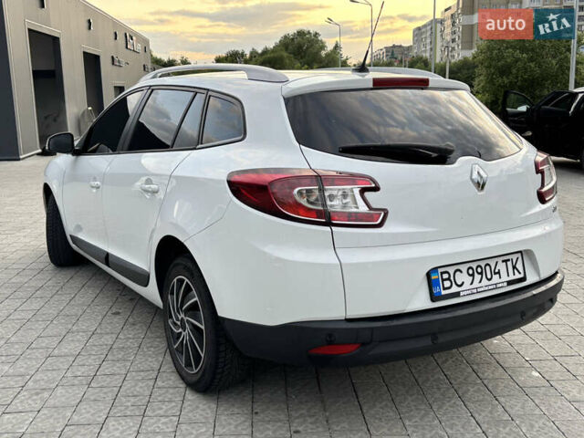 Белый Рено Меган, объемом двигателя 1.46 л и пробегом 285 тыс. км за 7100 $, фото 4 на Automoto.ua