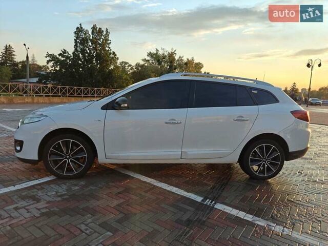 Белый Рено Меган, объемом двигателя 1.46 л и пробегом 240 тыс. км за 10300 $, фото 5 на Automoto.ua
