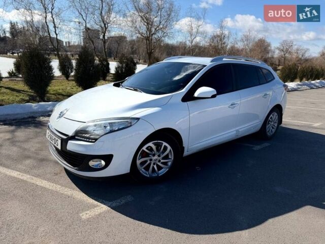 Білий Рено Меган, об'ємом двигуна 1.46 л та пробігом 262 тис. км за 7200 $, фото 2 на Automoto.ua