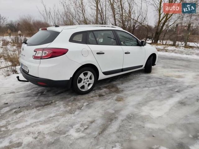 Білий Рено Меган, об'ємом двигуна 1.6 л та пробігом 194 тис. км за 7600 $, фото 6 на Automoto.ua