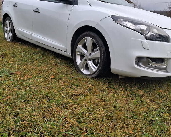 Белый Рено Меган, объемом двигателя 1.46 л и пробегом 220 тыс. км за 8950 $, фото 4 на Automoto.ua