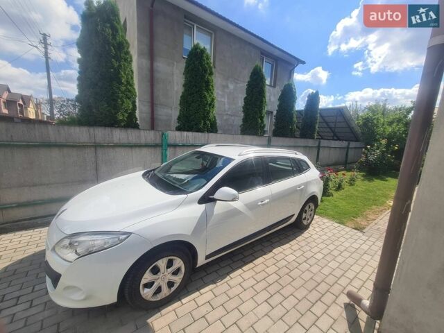 Белый Рено Меган, объемом двигателя 1.4 л и пробегом 243 тыс. км за 7200 $, фото 10 на Automoto.ua